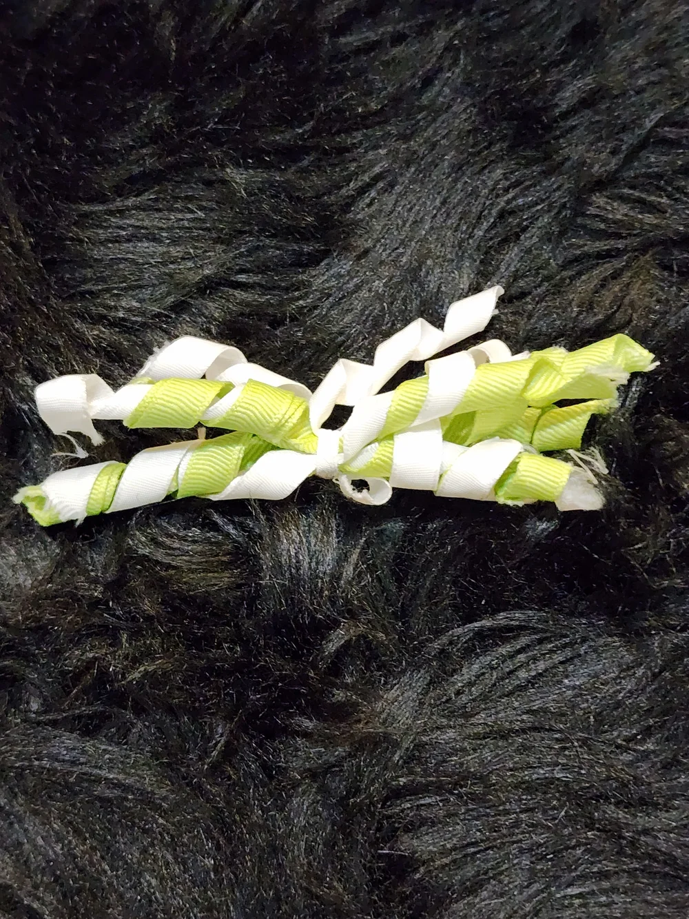 Set Of 5 Kids Korker Hair Clips in Pink, Yellow, Green, Orange, Brown, Navy